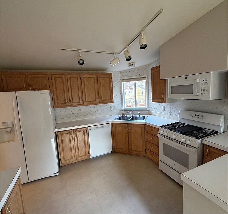 1st image of 48 Helios Way