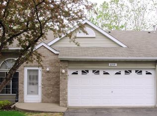 6051 Courtly Alcove UNIT B, Saint Paul, MN 55125