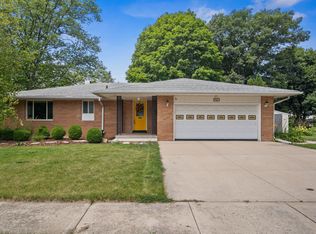 1701 Judy Ln, Dekalb, IL 60115