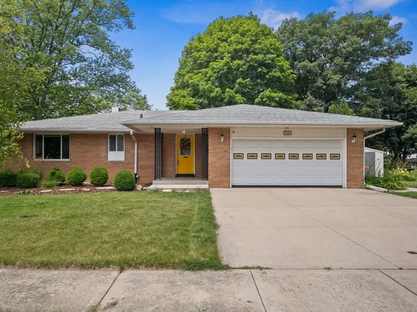 1701 Judy Ln, Dekalb, IL 60115