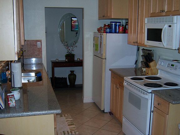 3rd image of 9400 Lake Natoma Dr