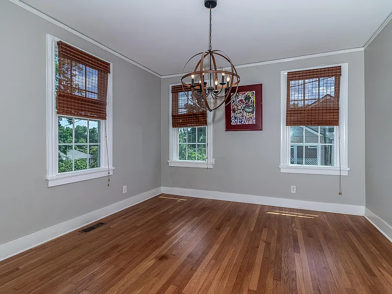 703 Hickman Rd — Photo 7