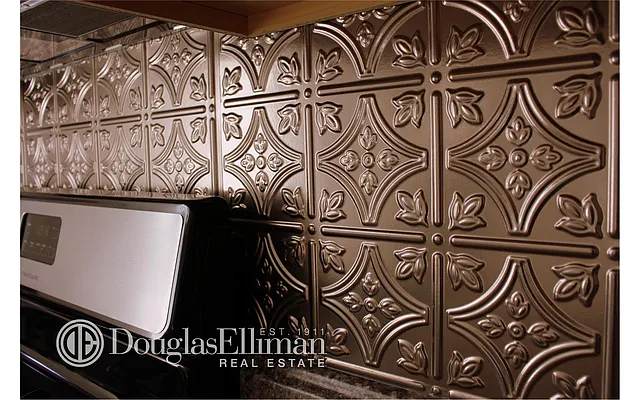 Rented by Douglas Elliman | media 27