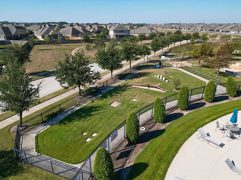 5407 Baronet Dr — Photo 40