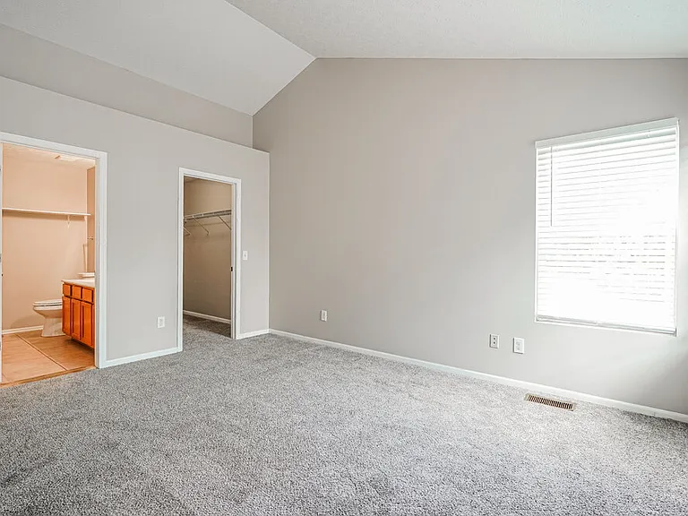 6280 Marengo St — Photo 12