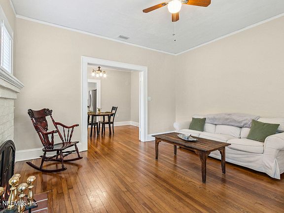 4th image of 2751 DELLWOOD Avenue
