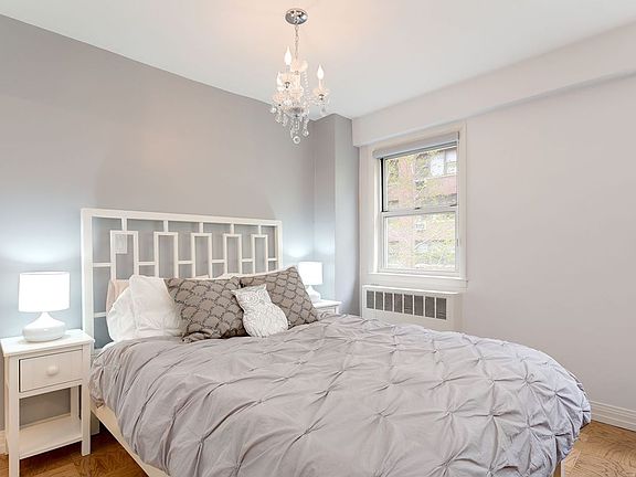 5th image of 245 E 35th St APT 5K