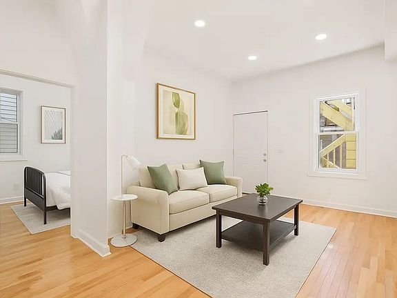 5th image of 2617 W Fullerton Ave #1D