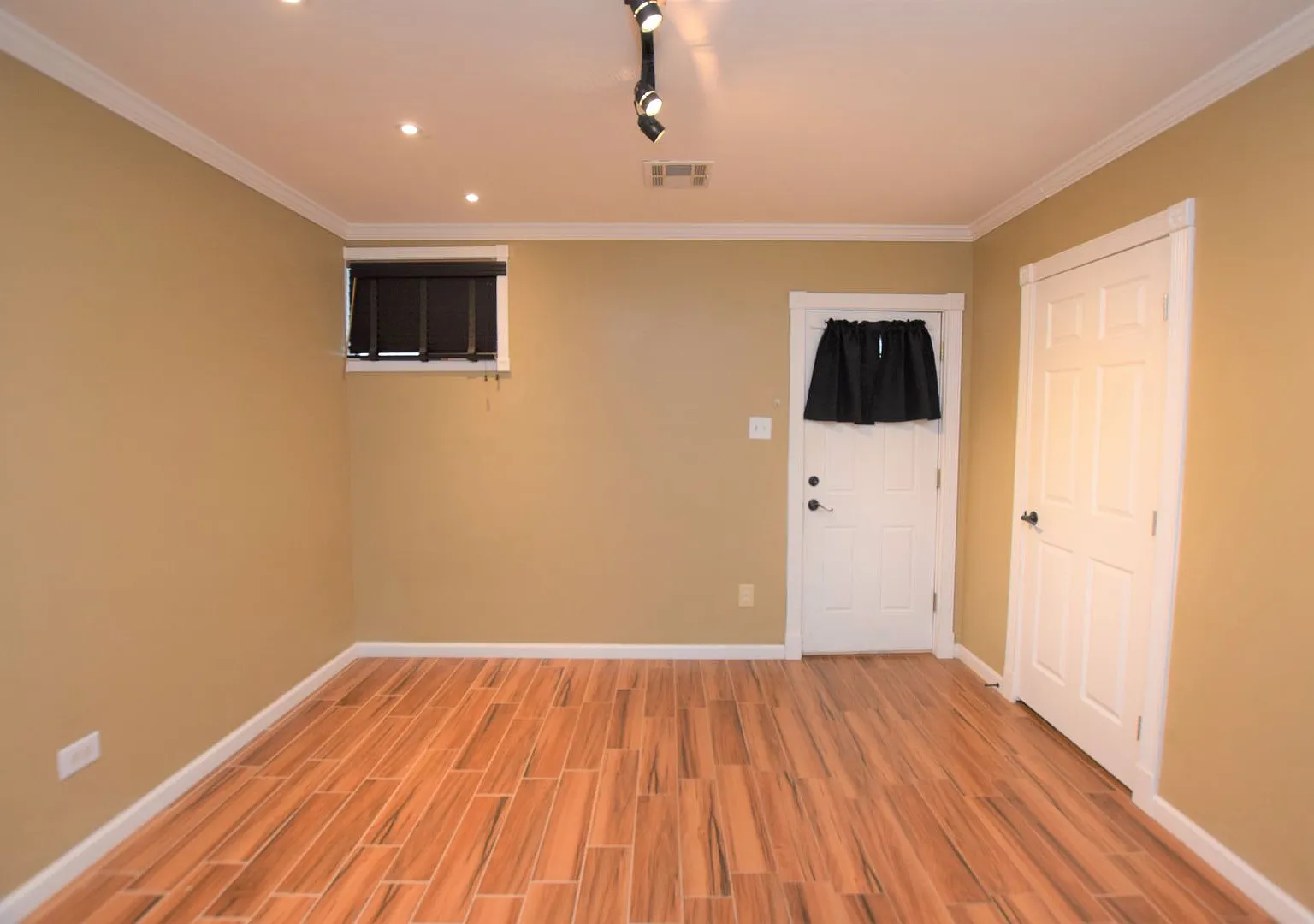 3108 Aster St — Photo 4