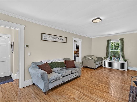 4th image of 755 Rindge Rd