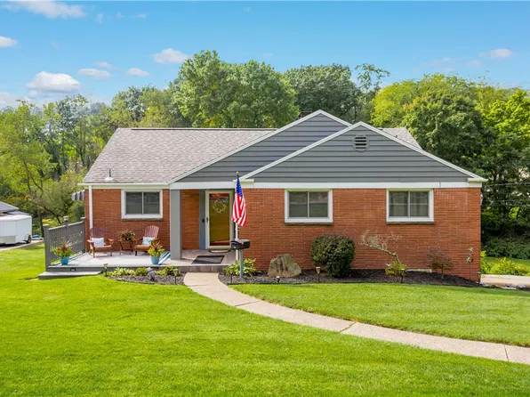 214 Drake Rd, Bunola, PA 15102