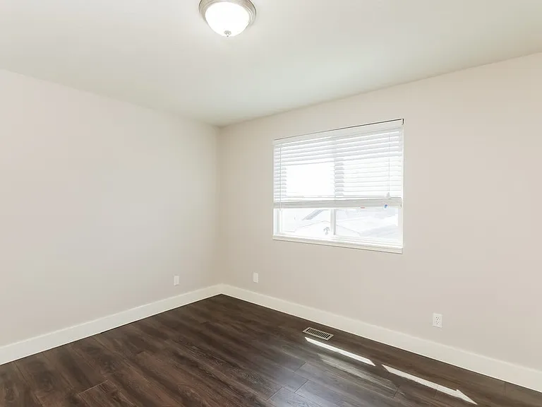 1805 N 225 W — Photo 14