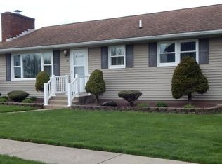 38 Allen Dr, Larksville, PA 18704