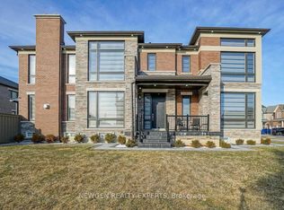 28 Dalecrest Rd, Brampton, ON L6X 5N3