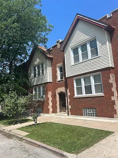 8956 S Elizabeth St — Photo 11