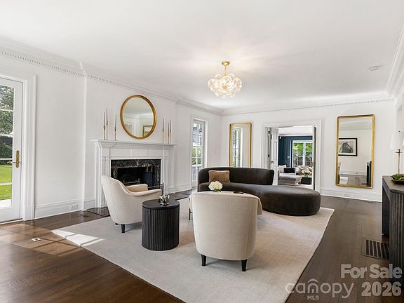 4th image of 1930 Queens Rd W