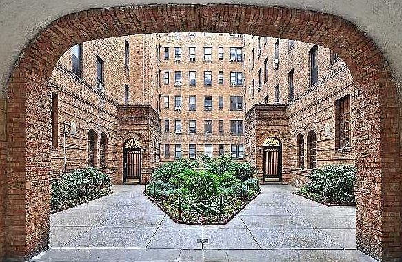 2nd image of 8344 Lefferts Blvd