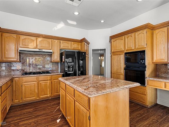 4th image of 1599 Bermuda Dunes Dr