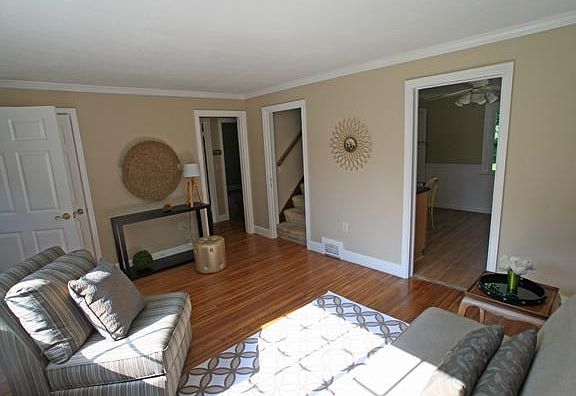 3rd image of 68 Hubbard Dr