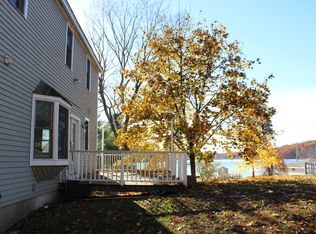 4 Lakeview Dr, Littleton, MA 01460