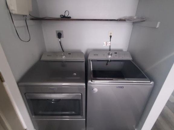 5th image of 424 18th Pl S #1107