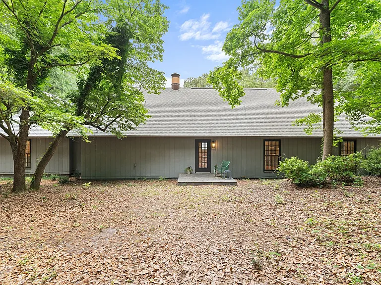 211 Wendwood Dr — Photo 42