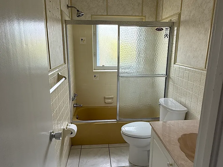 2503 N Ocean Dr — Photo 12