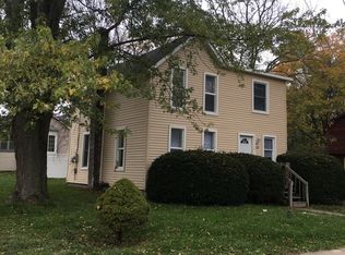 529 S Locust St, Sycamore, IL 60178