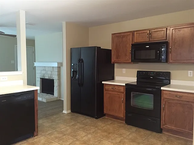 Building Photo - 1704 Diamond Lake Trl