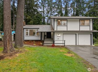 2806 NE Fernwood Court, Bremerton, WA