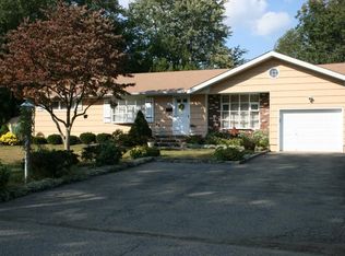 43 Greenhill Rd, Parsippany, NJ 07054