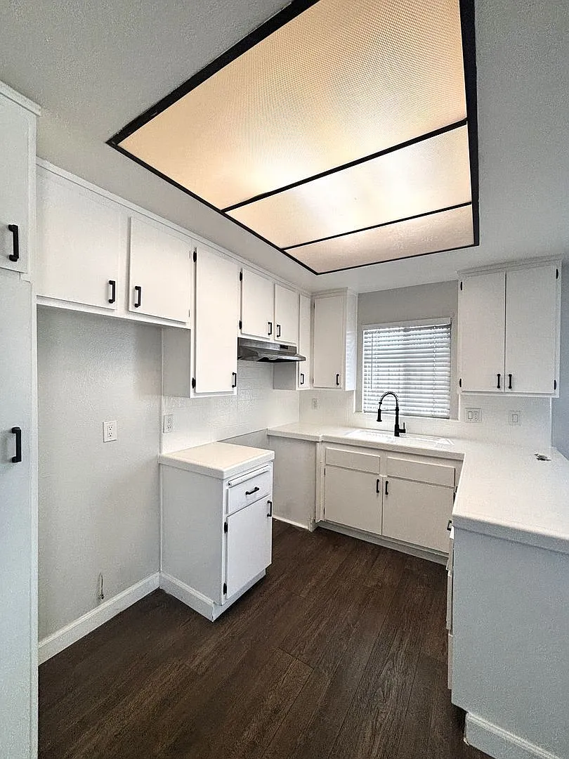 1 bed, 1.0 bath, $1,793 — Photo 4