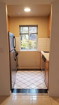 Rented by Bahar Management | media 23