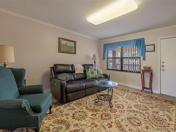 4th image of 5080 Locust St NE APT 334