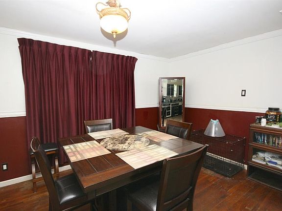 4th image of 7019 Willowtex Dr