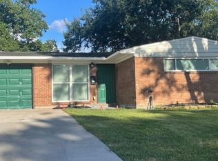 2113 Raspberry Ln, Pasadena, TX 77502