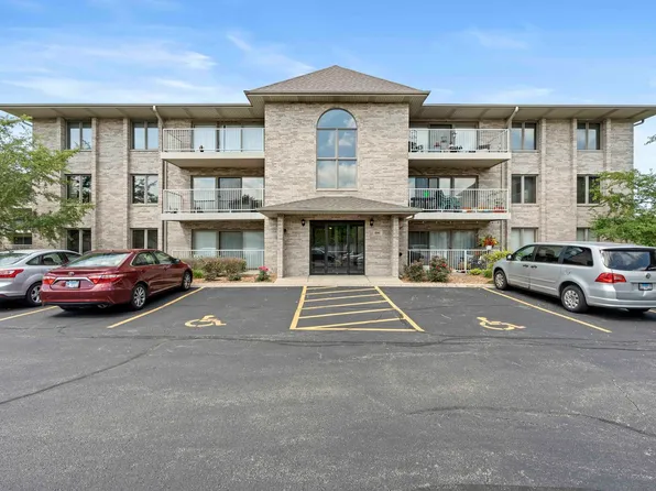 1041 Ashley Ct S APT 3C, Lockport, IL 60441