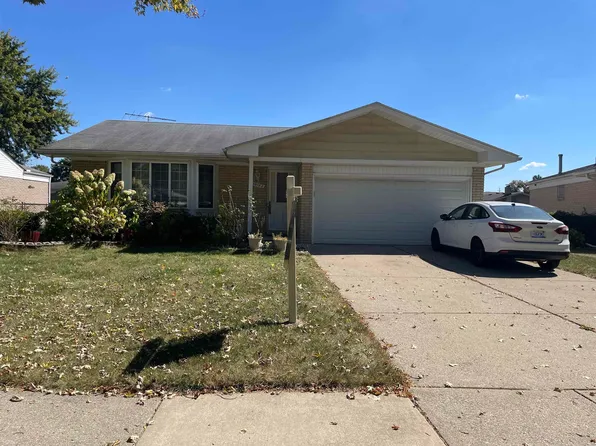 39162 Faith Dr, Sterling Heights, MI 48310