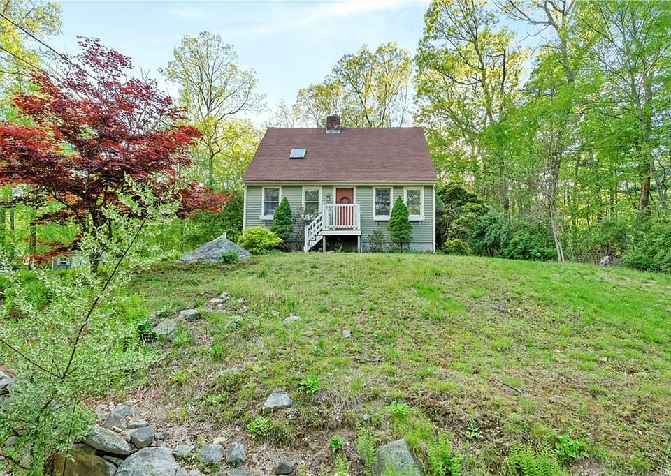 255 Court House Ln, Pascoag, RI 02859 Zillow