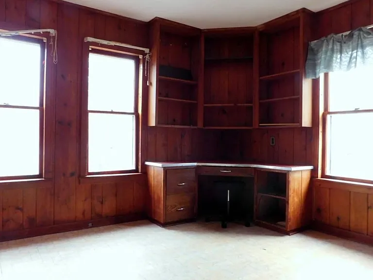 23 Bennett Ave — Photo 12