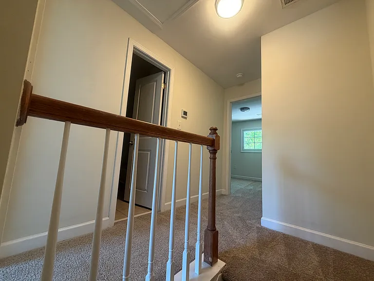 1215 Green Oaks Ln #H — Photo 14