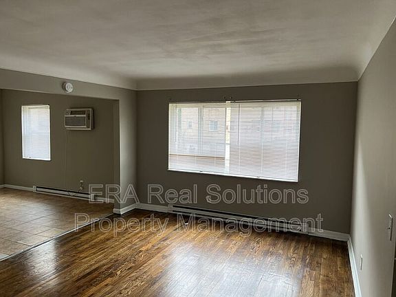3rd image of 2828 Westknolls Ln APT 4