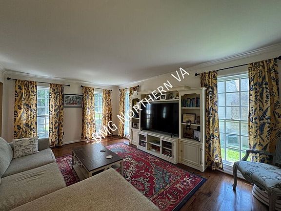 5th image of 10205 Daylily Ct
