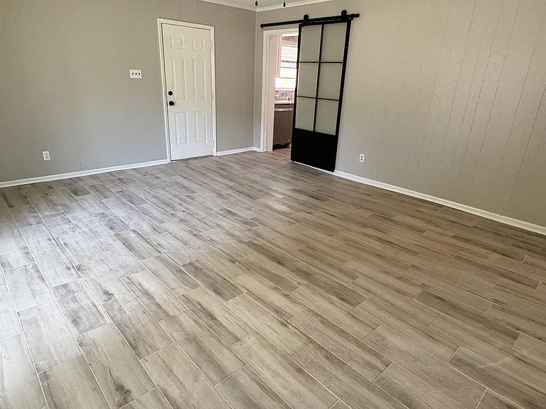 4669 Durbin Ave — Photo 9