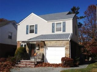 21303 Richland Ave, Hollis Hills, NY