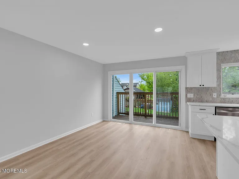 190 Spruce St #4 — Photo 10