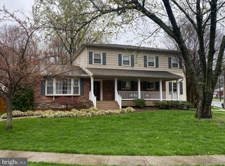 10234 Fox Ln, Fairfax, VA 22030