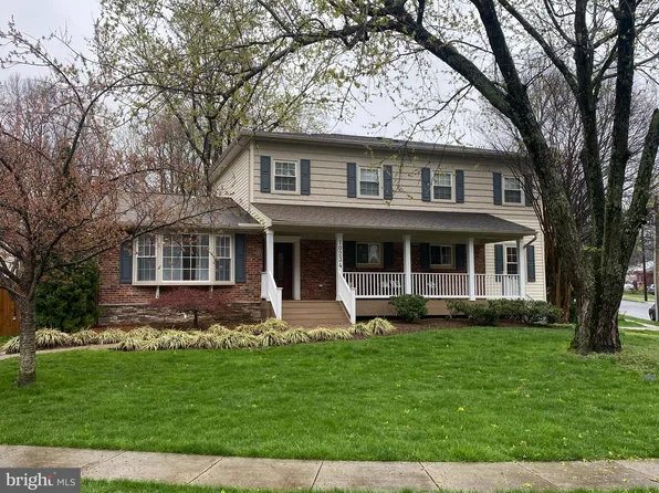 10234 Fox Ln, Fairfax, VA 22030