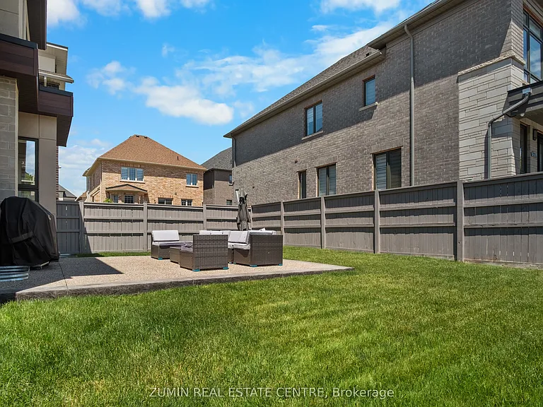 39 Lyle Way — Photo 38