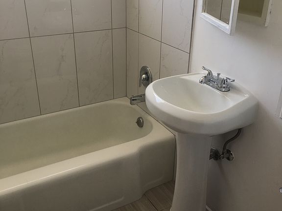 2nd image of 2028 Palomas Dr NE